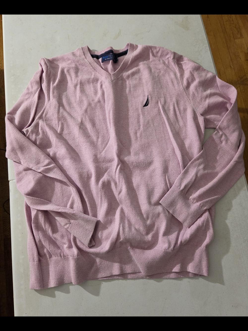 Nautica Men's Light Pink V-Neck Sweater